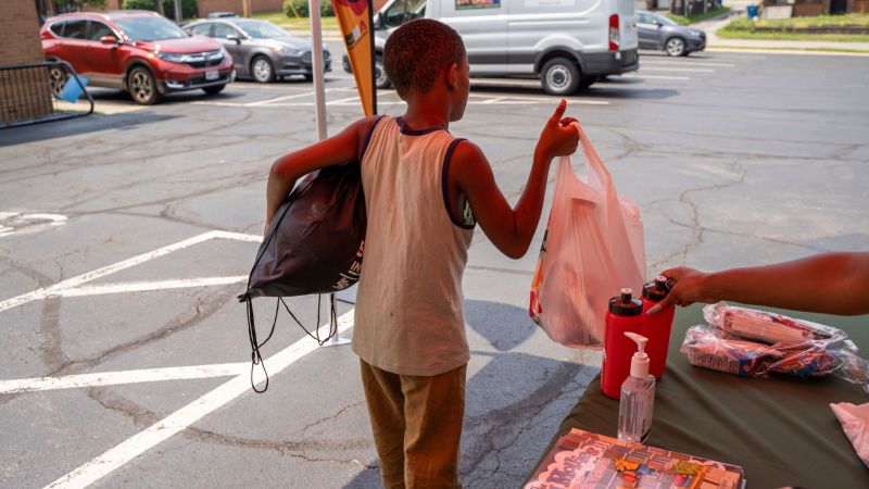 Last summer, this school district served kids 36,000 meals a week. This summer, it will be lucky to serve 600 a week. Here's why. | CNN Politics - NewsOpener