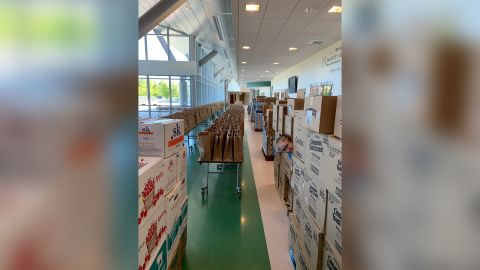 Last summer, this school district served kids 36,000 meals a week. This summer, it will be lucky to serve 600 a week. Here's why. | CNN Politics - NewsOpener Last summer, Meriden Public Schools in Connecticut could give kids meals to take home.
