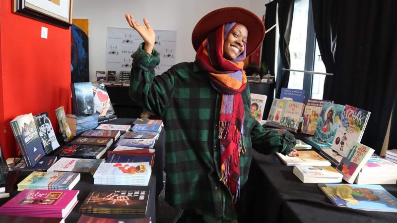 This New Jersey family plans to tour the East Coast and give out free books to promote childhood literacy | CNN - NewsOpener
