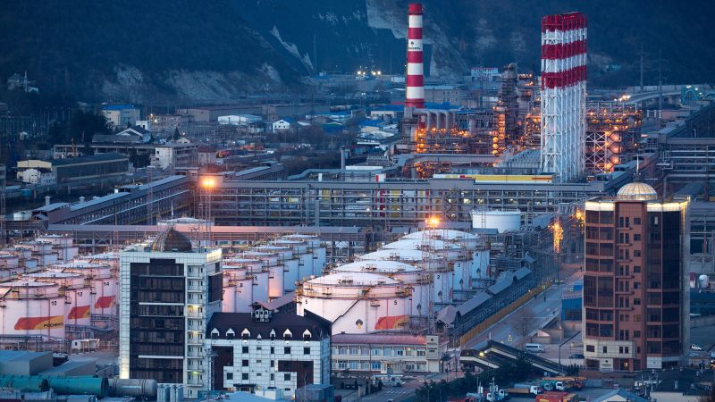 China's imports of Russian crude oil hit record high | CNN Business - asia China’s imports of Russian crude oil hit record high | CNN Business