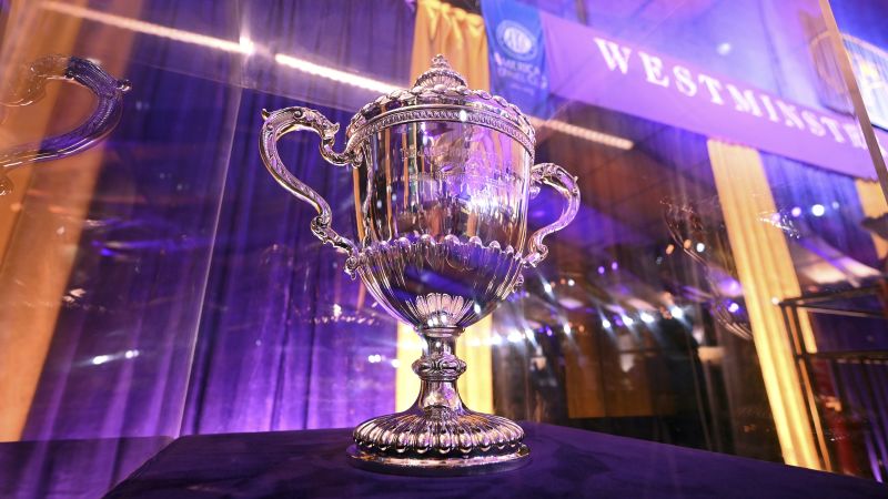 Trumpet, a bloodhound, wins Best in Show at the Westminster Dog Show | CNN - NewsOpener