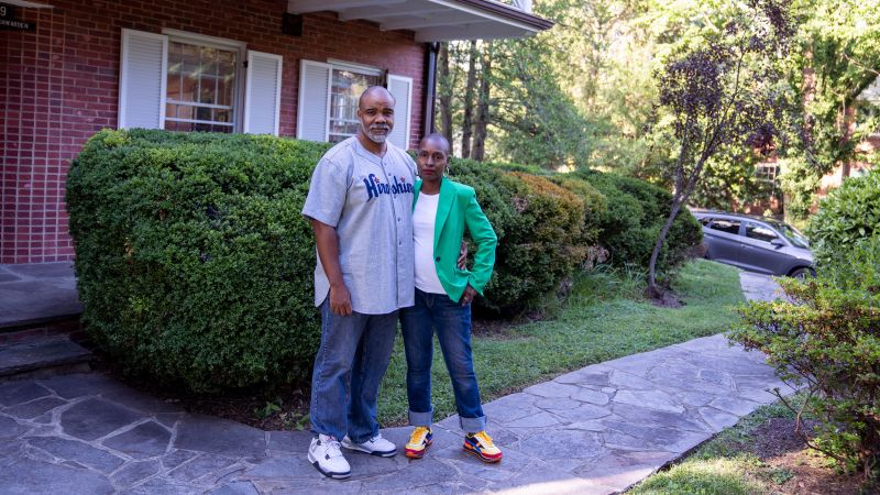 Black couple sues after they say home valuation rises nearly $300,000 when shown by White colleague | CNN - NewsOpener