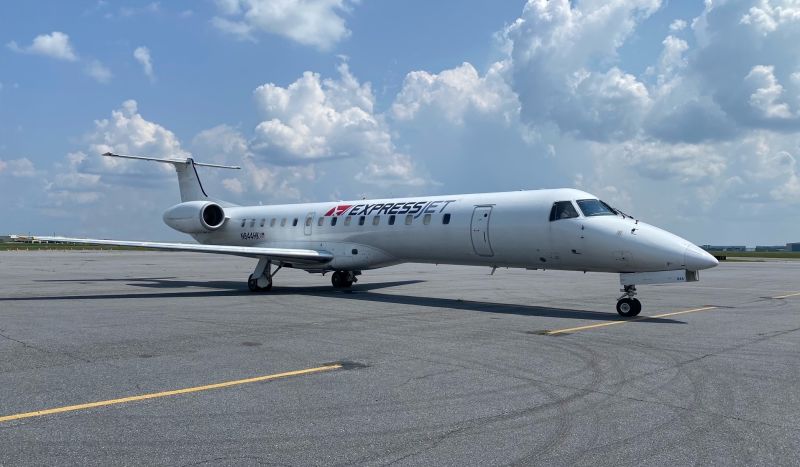 Pilots from a bankrupt airline were just offered jobs by a competitor without a single interview | CNN Business - NewsOpener