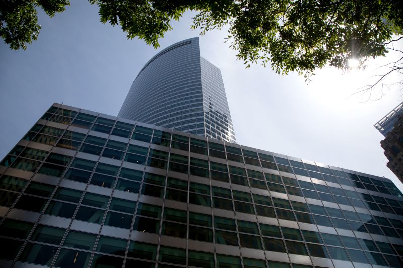 Goldman Sachs: Newly-unredacted document alleges dozens of incidents of "sexual assault and harassment" at firm, lawsuit says | CNN Business - NewsOpener