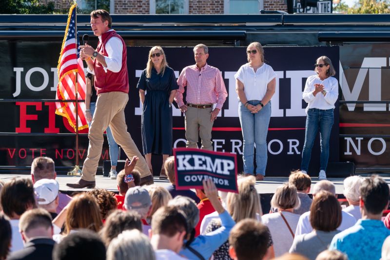 Youngkin is 'hugging everyone' as he tries to build a brand as the GOP's great unifier | CNN Politics - NewsOpener