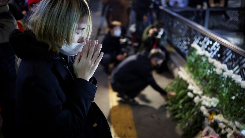Lee Ji Han, K-pop singer, killed in Seoul crowd crush Lee Ji Han, K-pop singer, killed in Seoul crowd crush
