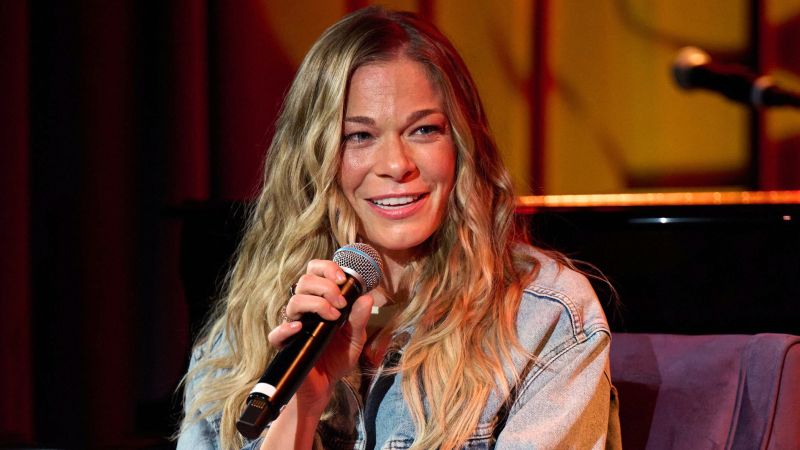LeAnn Rimes forced to postpone performances due to 'bleed' on vocal cord | CNN - NewsOpener