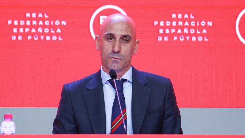 FIFA bans Luis Rubiales from ‘all football-related activities’ for three years after unwanted kiss on Jennifer Hermoso | CNN

FIFA bans Luis Rubiales from all football-related activities for three years after an unwanted kiss on Jennifer Hermoso.
