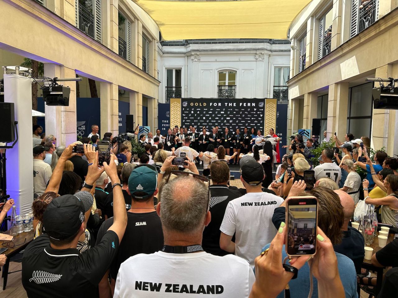 A heroes' welcome for the all-conquering members of the Black Ferns Sevens squad, which defended its Rugby Sevens gold medal from the Tokyo Games.