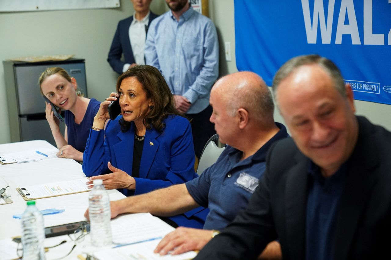 Vice President Kamala Harris speaks to prospective voters on the phone in Rochester, Pennsylvania, on August 18.