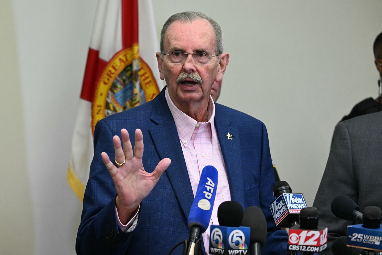 Palm Beach County Sherrif Ric Bradshaw speaks at a press conference in West Palm Beach, Florida, on September 15.