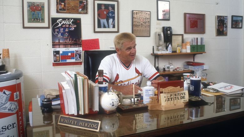 Legendary Cardinals manager dies at 92