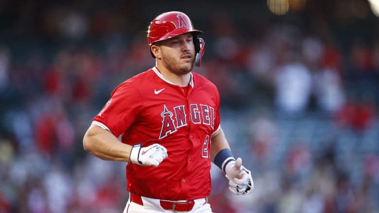 Mike Trout is the new Ken Griffey Jr. ...and that's sad