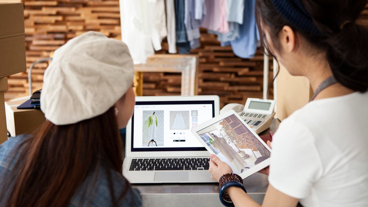 ecwid-vs-shopify-lead-1-e1723189311674.jpg