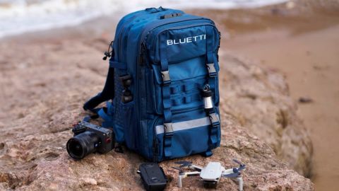 bluetti-handsfree-backpack-power-station-lead-20241017172235242.jpg