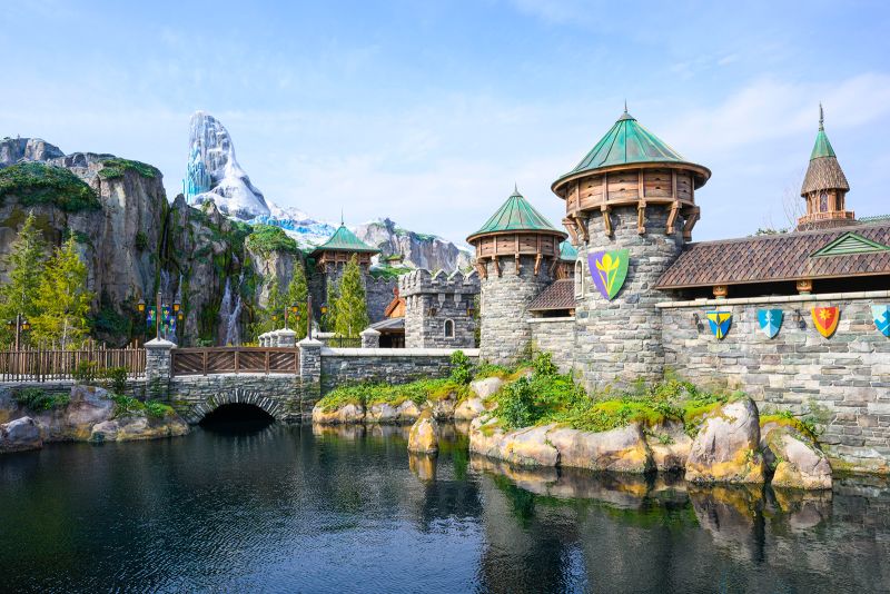 「超希少」Tokyo DisneySea グランドオープン記念 Welcome to Fantasy Springs, Tokyo DisneySea's new land | CNN