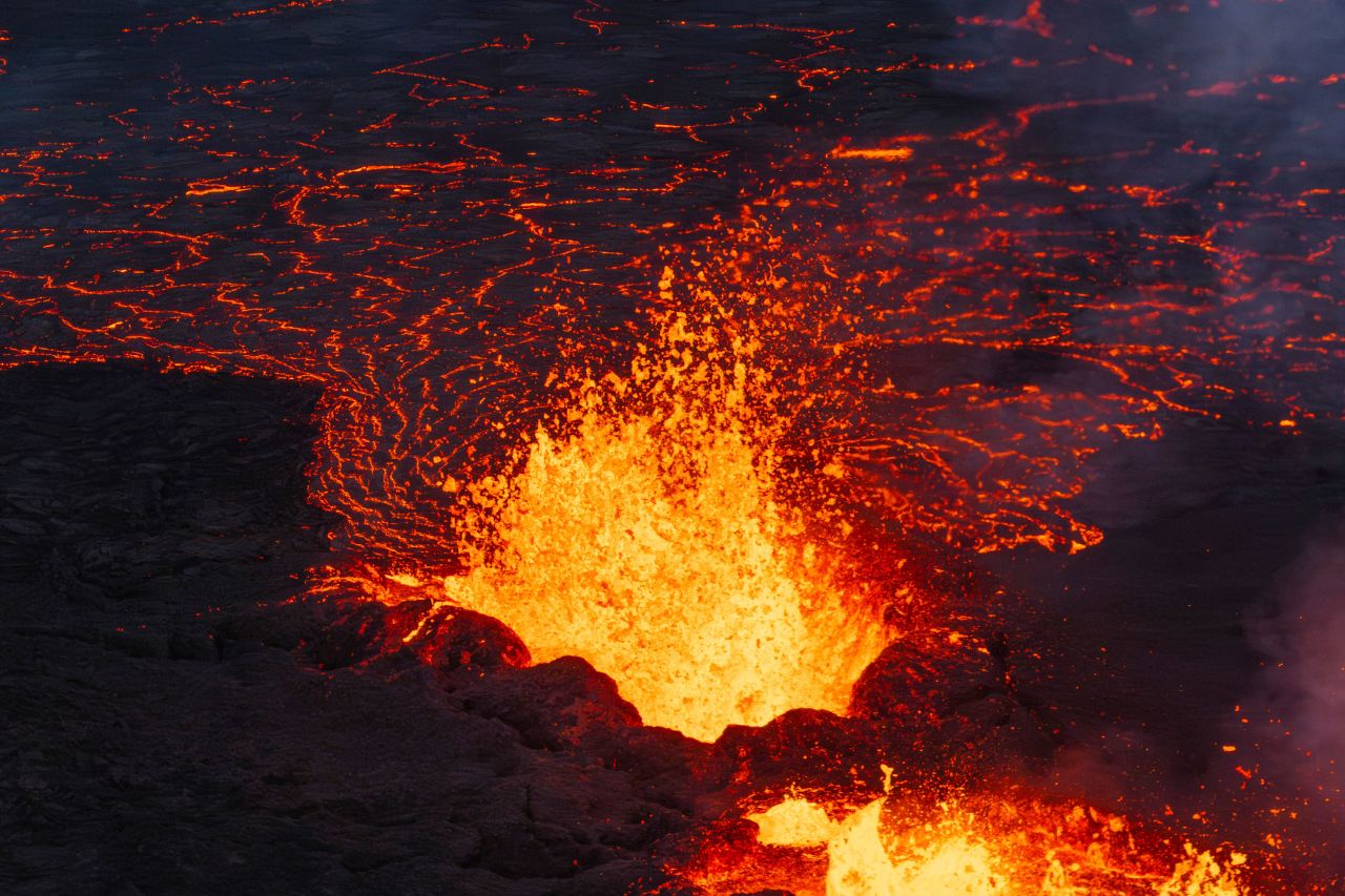 December 19, 2023 - Iceland volcano erupts | CNN