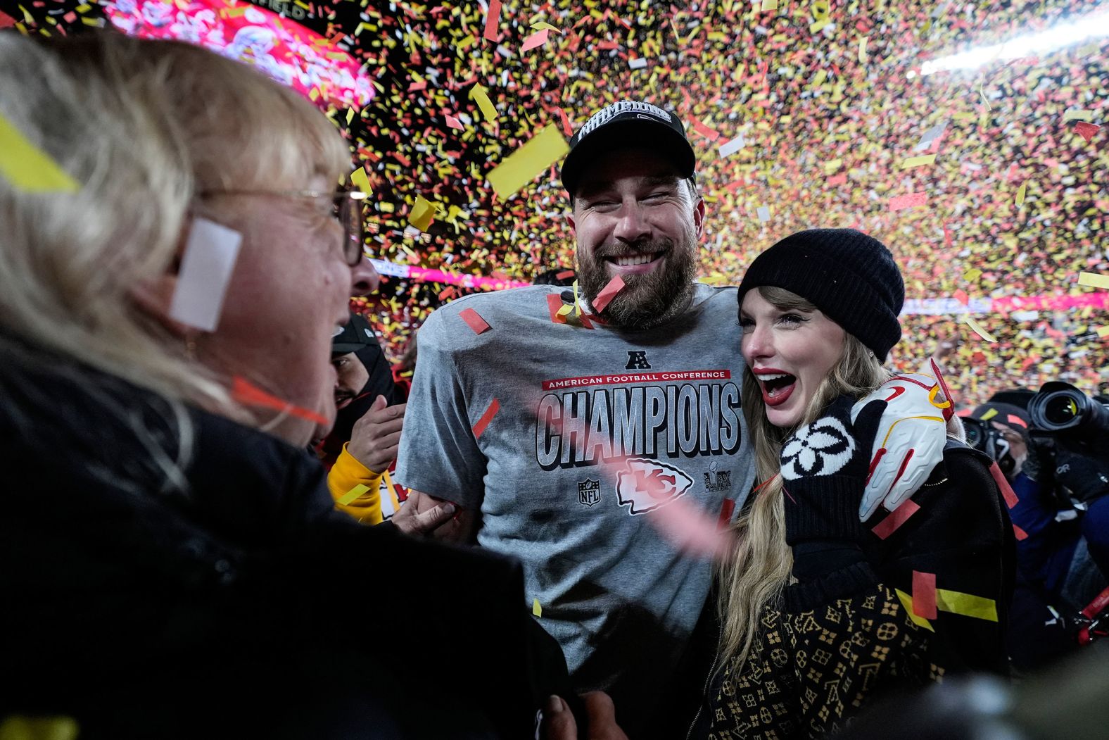 Kelce’s mother, Donna, joins the postgame celebrations after the Chiefs’ AFC Championship win in January 2025.