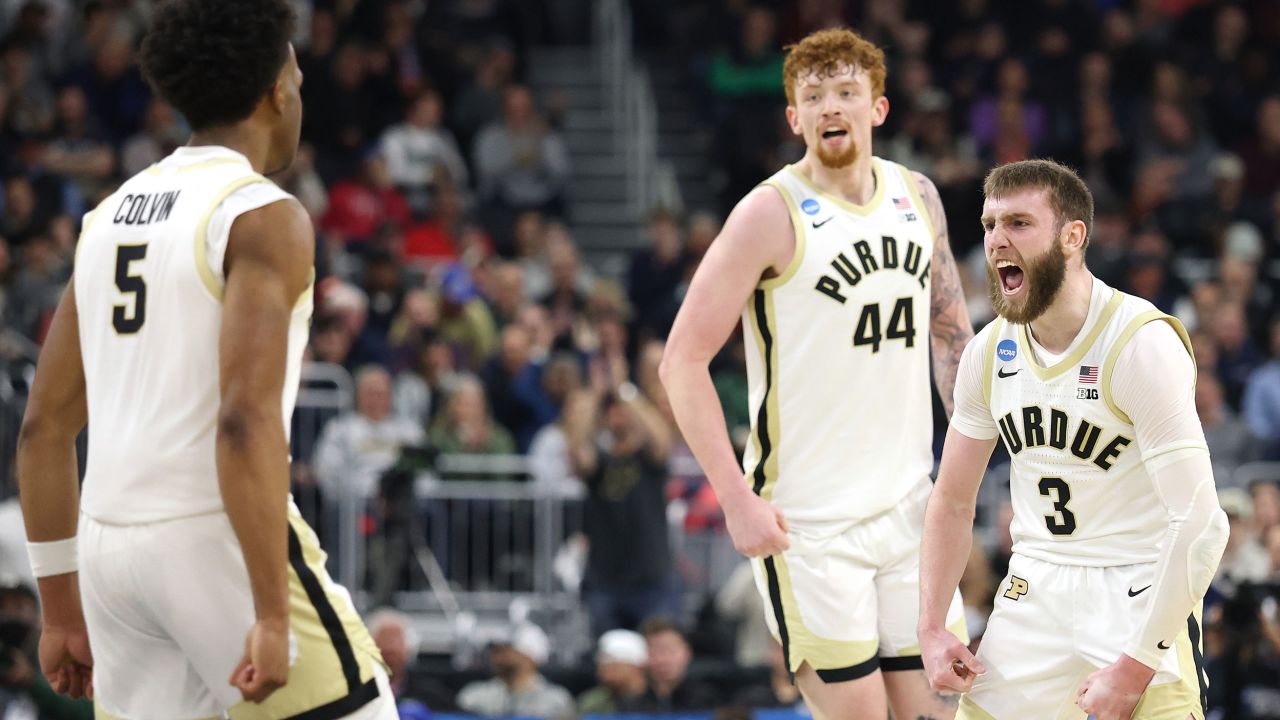 Braden Smith (No. 3) of the Purdue Boilermakers celebrates a basket with his teammates against the High Point Panthers.