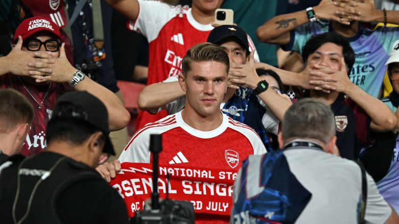 Soccer Football - Pre-Season Friendly - Arsenal v Newcastle United - National Stadium, Singapore - July 27, 2025
Arsenal's Viktor Gyokeres is pictured in the stands before the match REUTERS/Caroline Chia