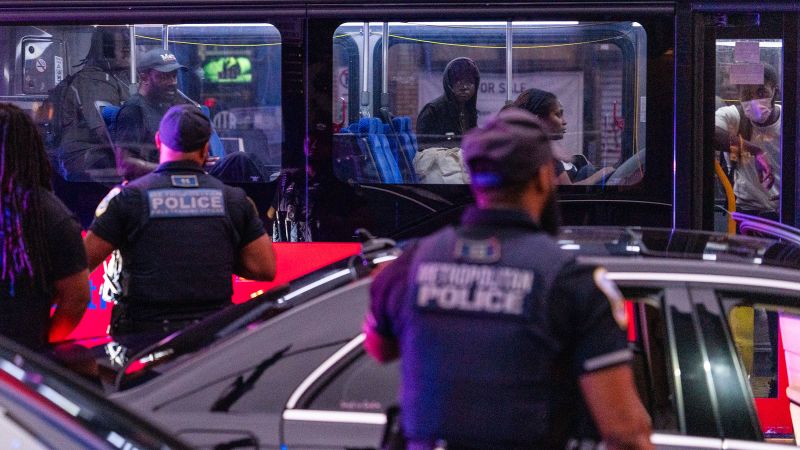 Вижте всички теми Връзка копирана Следвайте През първата седмица след