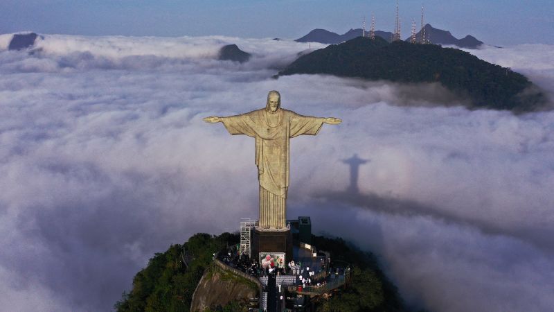 От религиозна пропаганда до символ на една нация: Историята на статуята на Христос Изкупителя в Рио