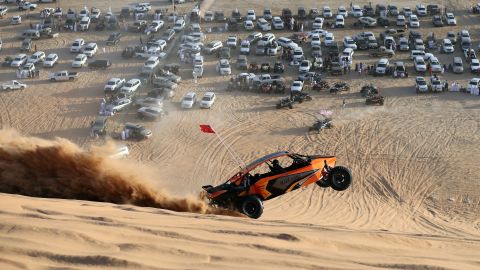 A dune buggy practices during a sand dune racing event on January 6, 2017, as part of the Liwa 2017 Moreeb Dune Festival in the Liwa desert, some 250 kilometres southwest of Abu Dhabi.  / AFP / KARIM SAHIB        (Photo credit should read KARIM SAHIB/AFP via Getty Images)