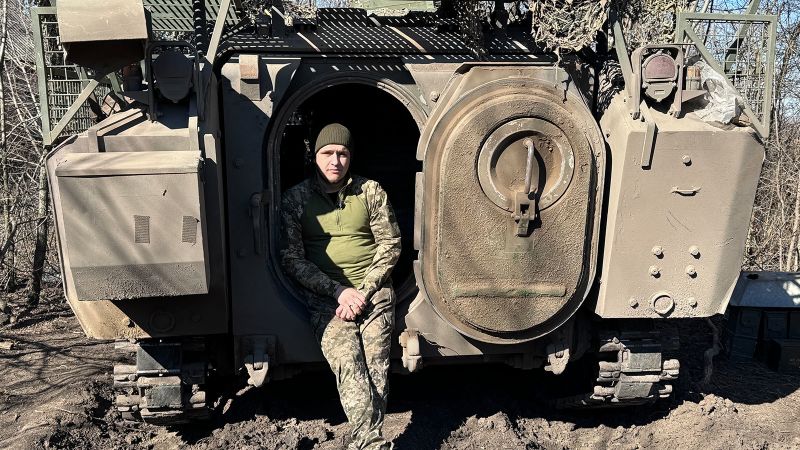 Руски набези с четириколки, 3D отпечатани дронове и липса на амуниции: живот на фронтовата линия в украинския Robotyne