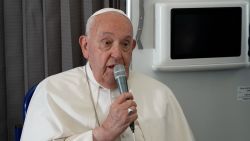 Pope Francis criticizes Trump and Harris, says voters must choose ...