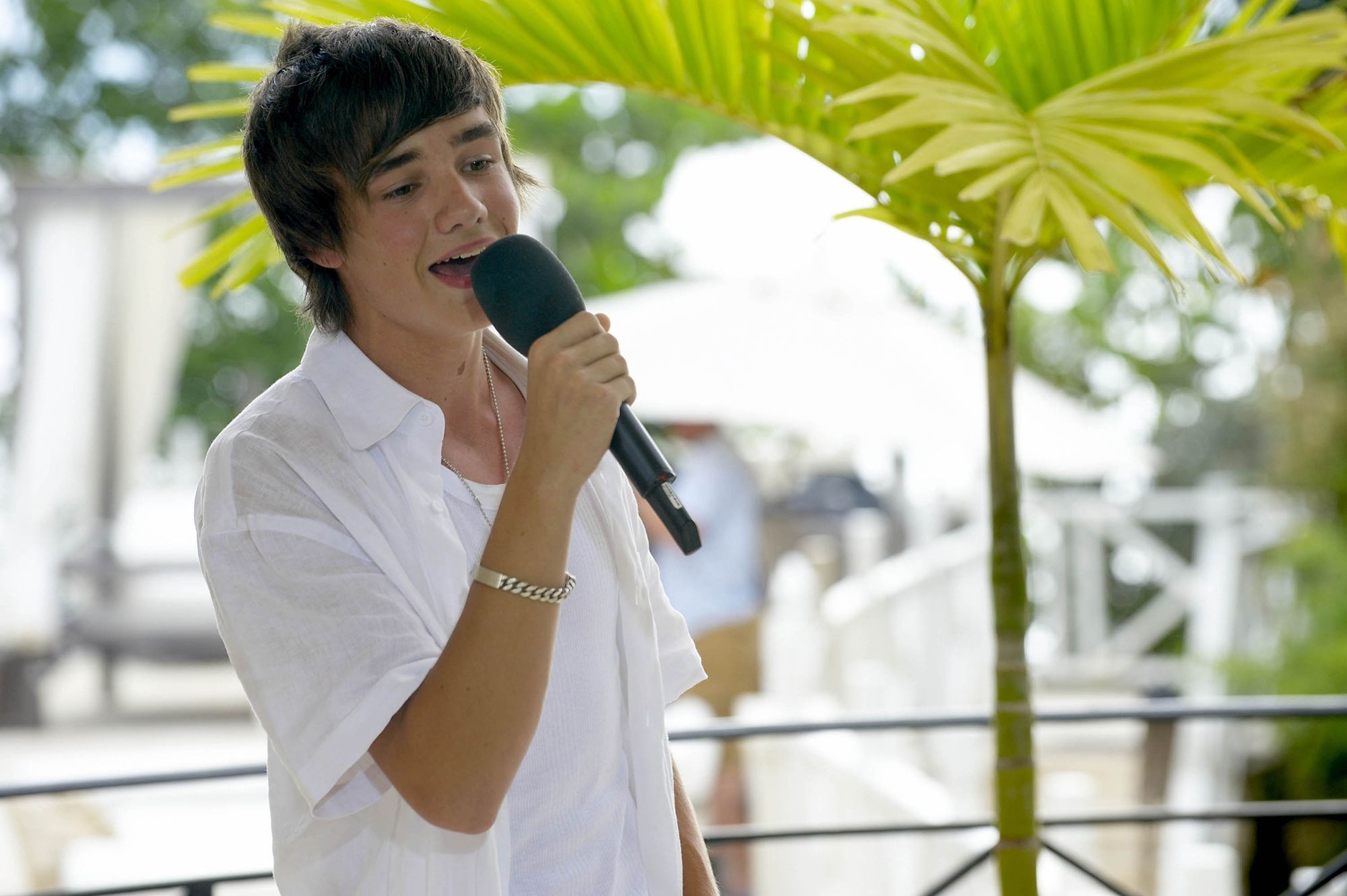 Payne performs on the British version of "The X Factor" in Barbados in 2008.