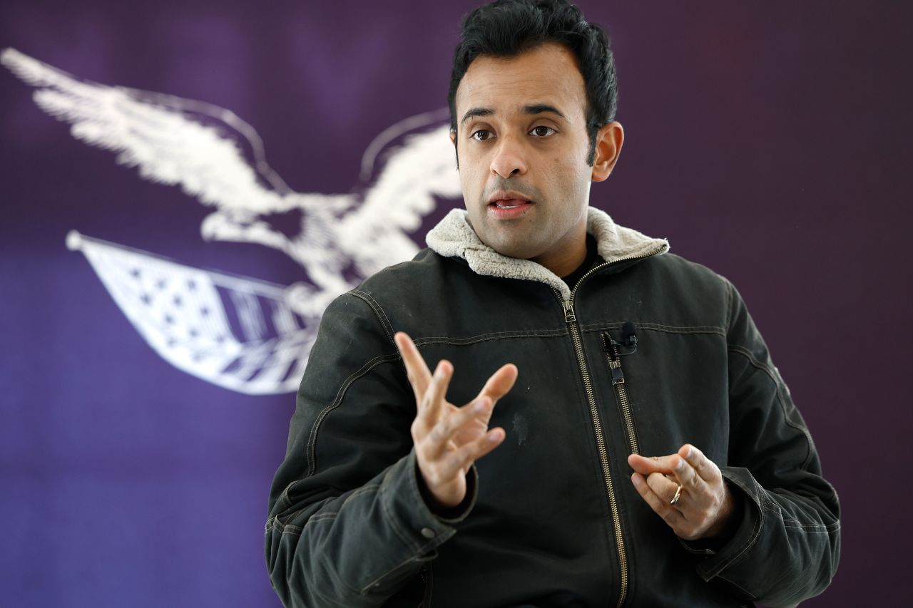 Republican presidential candidate Vivek Ramaswamy speaks to voters during a campaign stop in Indianola, Iowa, on January 10.