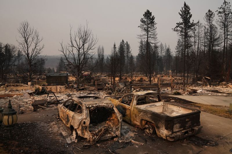 Suspect Aaron Farinacci, 37, arrested on suspicion of arson in Spokane-area wildfire; denies starting fire as three wildfires tear through the area