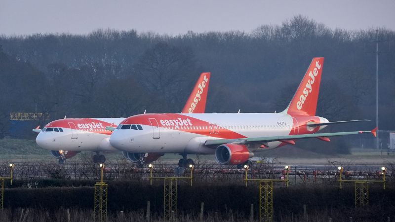 EasyJet investigating after pilot reportedly flew too close to mountain