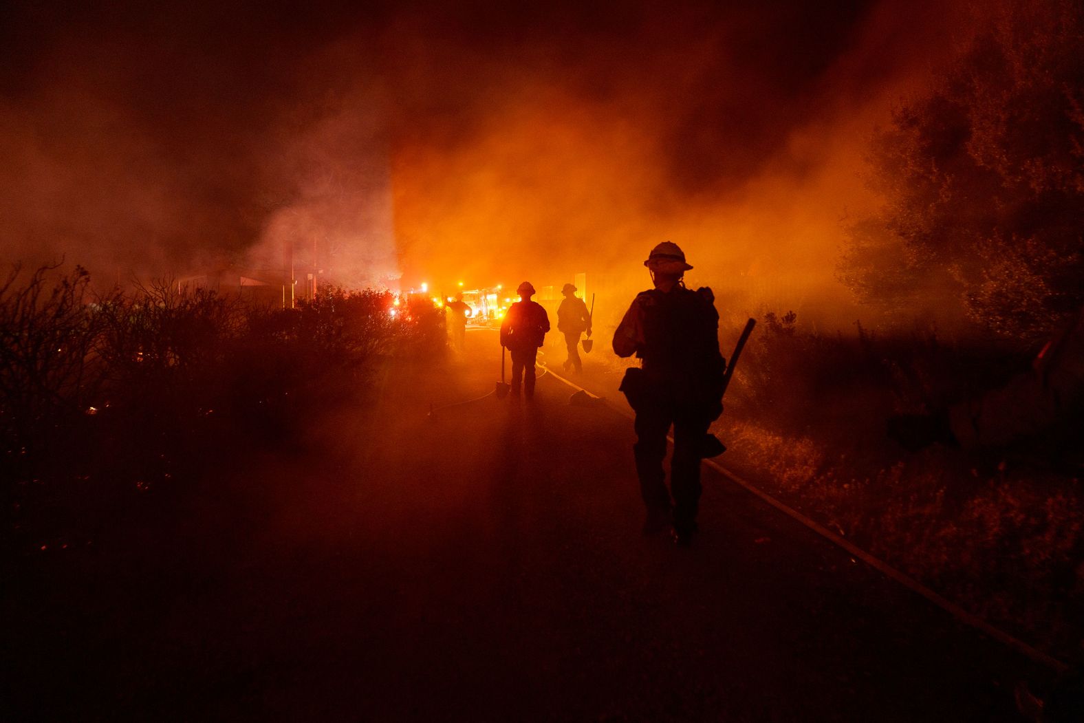 Firefighters work against the advancing Post Fire in Gorman, California, on Sunday, June 16. The wildfire <a href="index.php?page=&url=https%3A%2F%2Fwww.cnn.com%2F2024%2F06%2F16%2Fus%2Flos-angeles-post-fire%2Findex.html">forced the evacuations of hundreds of people from a state park</a>, authorities said, and it had <a href="index.php?page=&url=https%3A%2F%2Fwww.fire.ca.gov%2Fincidents%2F2024%2F6%2F15%2Fpost-fire" target="_blank">burned more than 15,000 acres</a> as of Thursday.