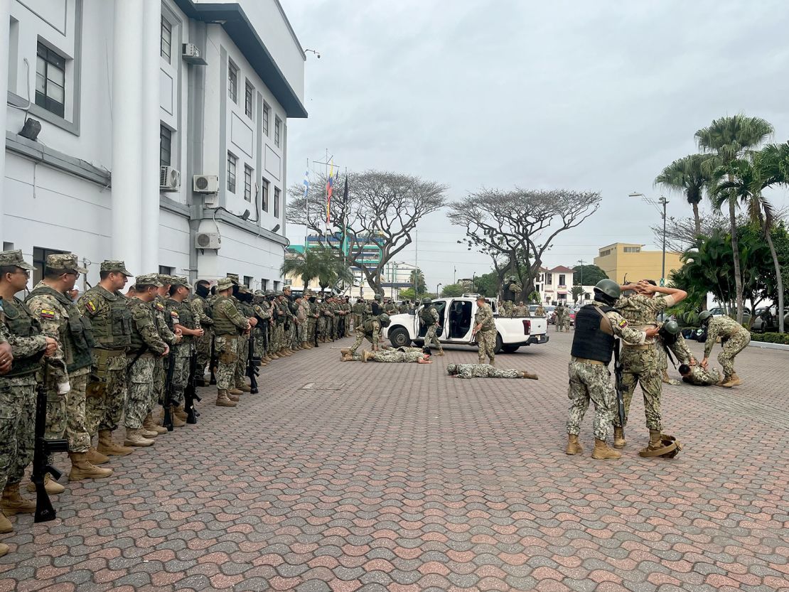 Soldiers take part in drills before they head out on operations in Guayaquil.