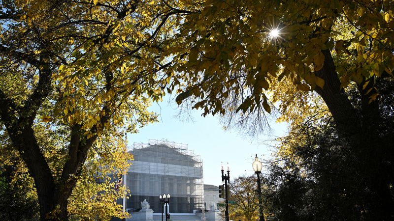 
                            Supreme Court bars Trump from firing Library of Congress official for now