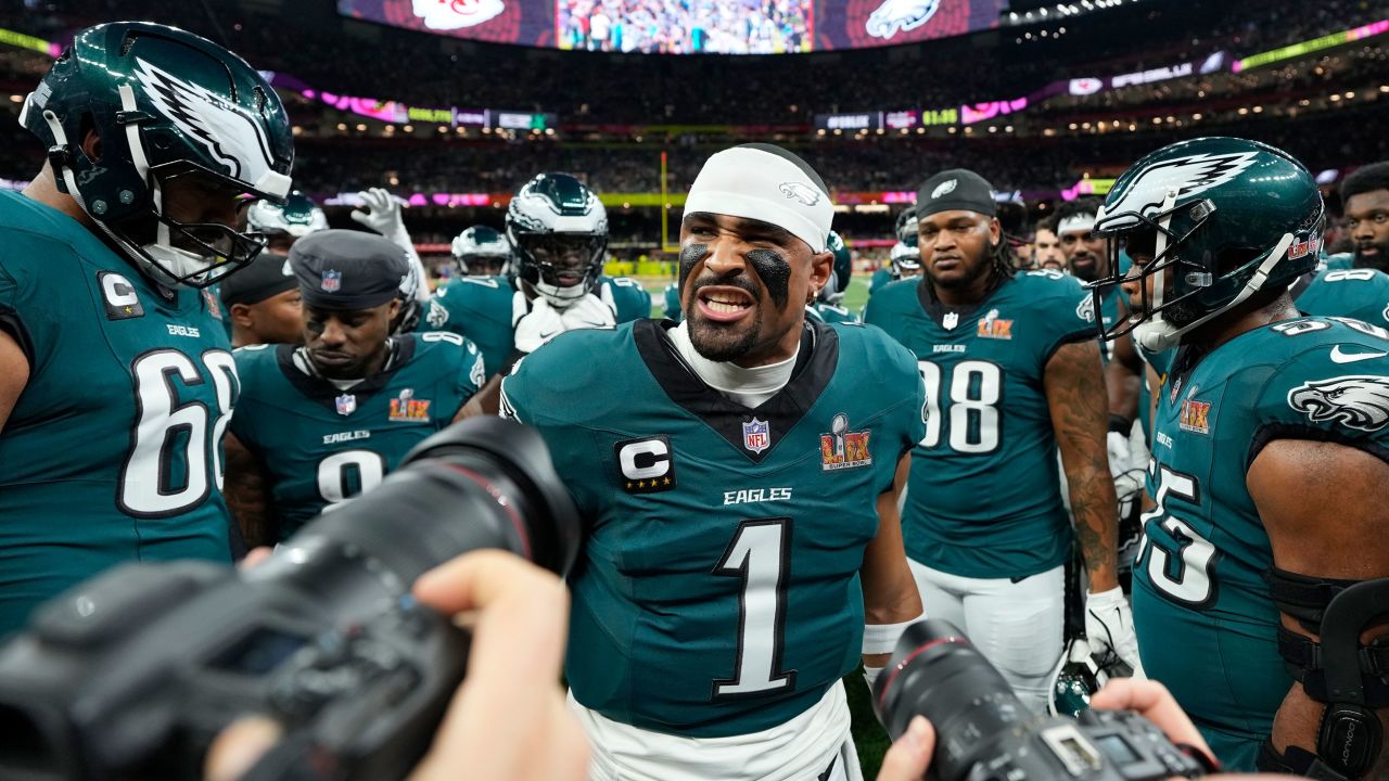 Philadelphia Eagles quarterback Jalen Hurts (1) huddles up his teammates prior to the NFL Super Bowl 59 football game against the Kansas City Chiefs, Sunday, Feb. 9, 2025, in New Orleans. (AP Photo/Brynn Anderson)