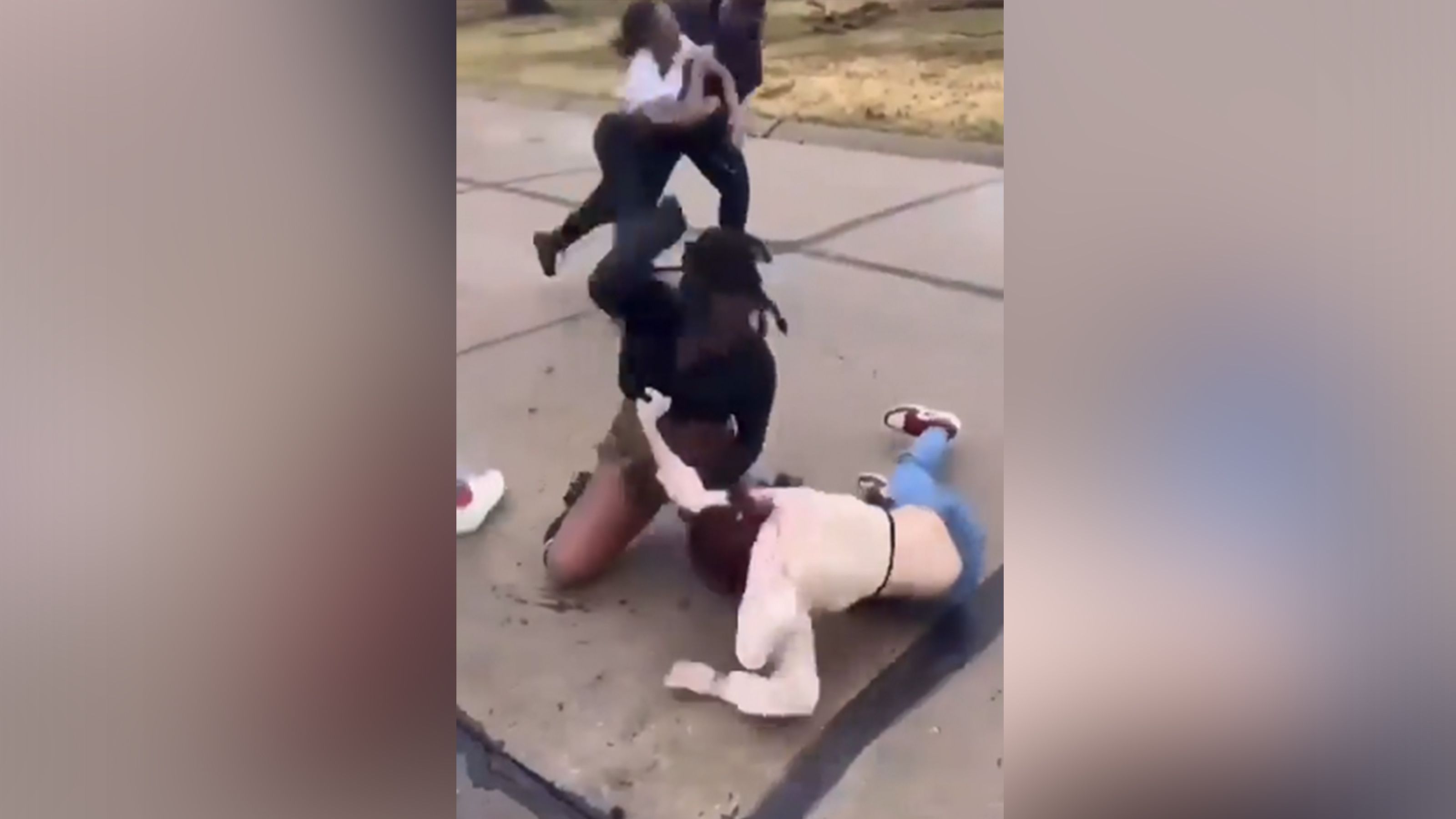 A Missouri teen is in critical condition after a fight shows another girl  slamming her head to the ground repeatedly | CNN