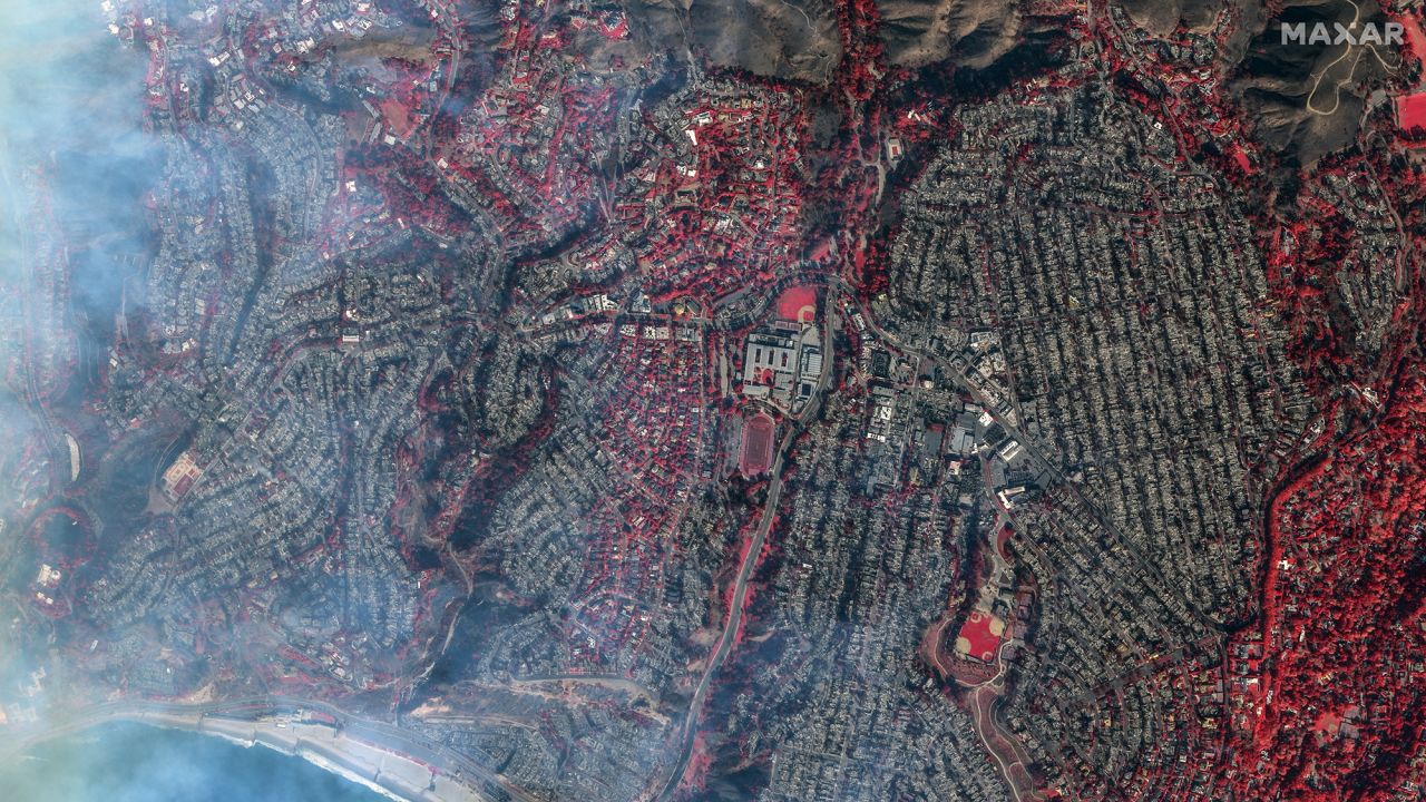 overview of homes after fire_pacific palisades_ca_usa_09jan202