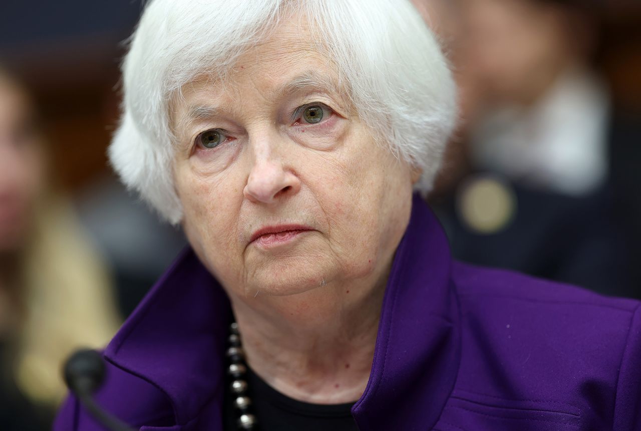 Stocks sink after historic US credit rating downgrade CNN Business