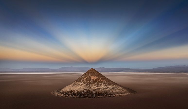 Ignacio Palicios took first prize in the singles competition for this image of Cono de Arita in La Puna, Argentina.