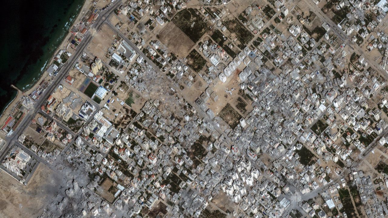 04-after-bombing-al-karameh-gaza-21oct20