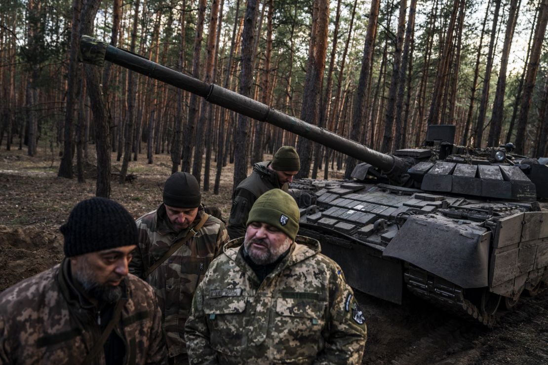 Ukrainian tank crew prepare for combat against Russian forces earlier this month.