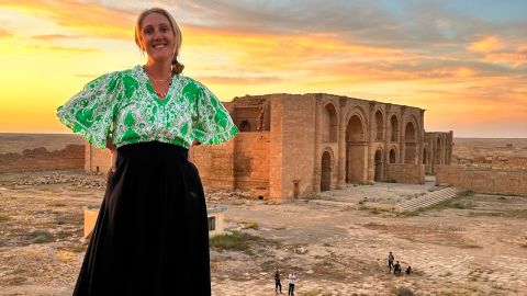 04-janet-newenham-group-tour-2-v2.jpg