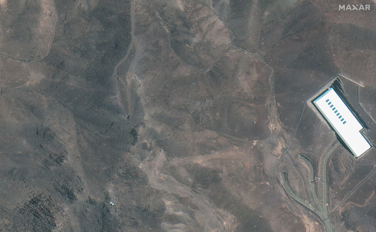 05-before-airstrikes-closer.JPG