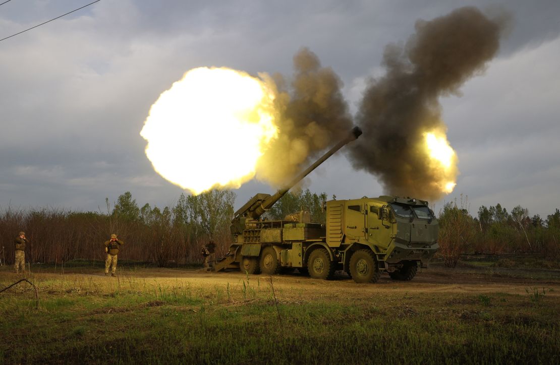 Gunners fire at Russian positions in the Kharkiv region on April 21.
