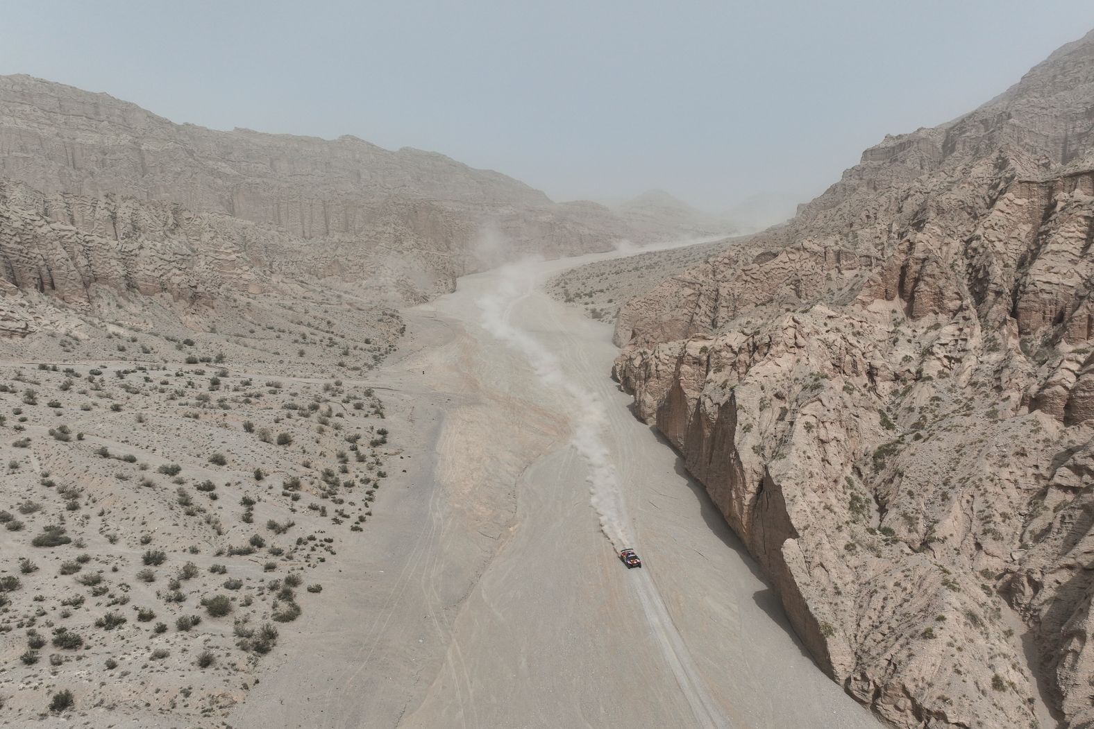 Biaobiao Zhang and Xiaofeng Wang compete in the first stage of the Taklimakan Rally in Aksu, China, on Wednesday, May 21.