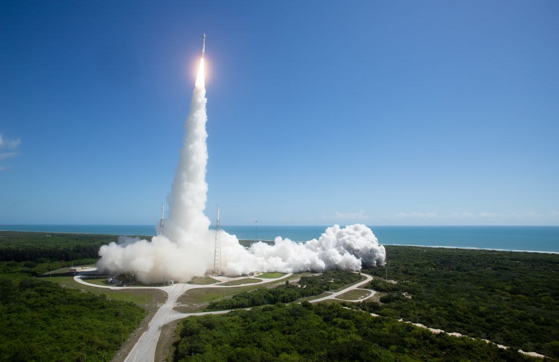 La nave espacial Boeing Starliner en su lanzamiento al espacio desde la Estación de la Fuerza Espacial de Cabo Cañaveral, en Florida, el 5 de junio de 2024.
