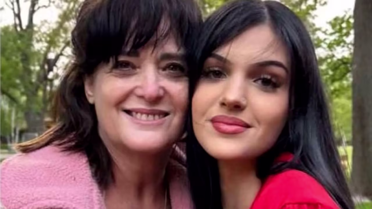 Judith Tai Raanan and her 17-year-old daughter Natali Raanan 