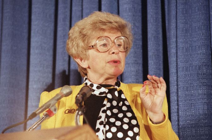 Westheimer speaks during an American Society of Newspaper Editors convention in April 1986.